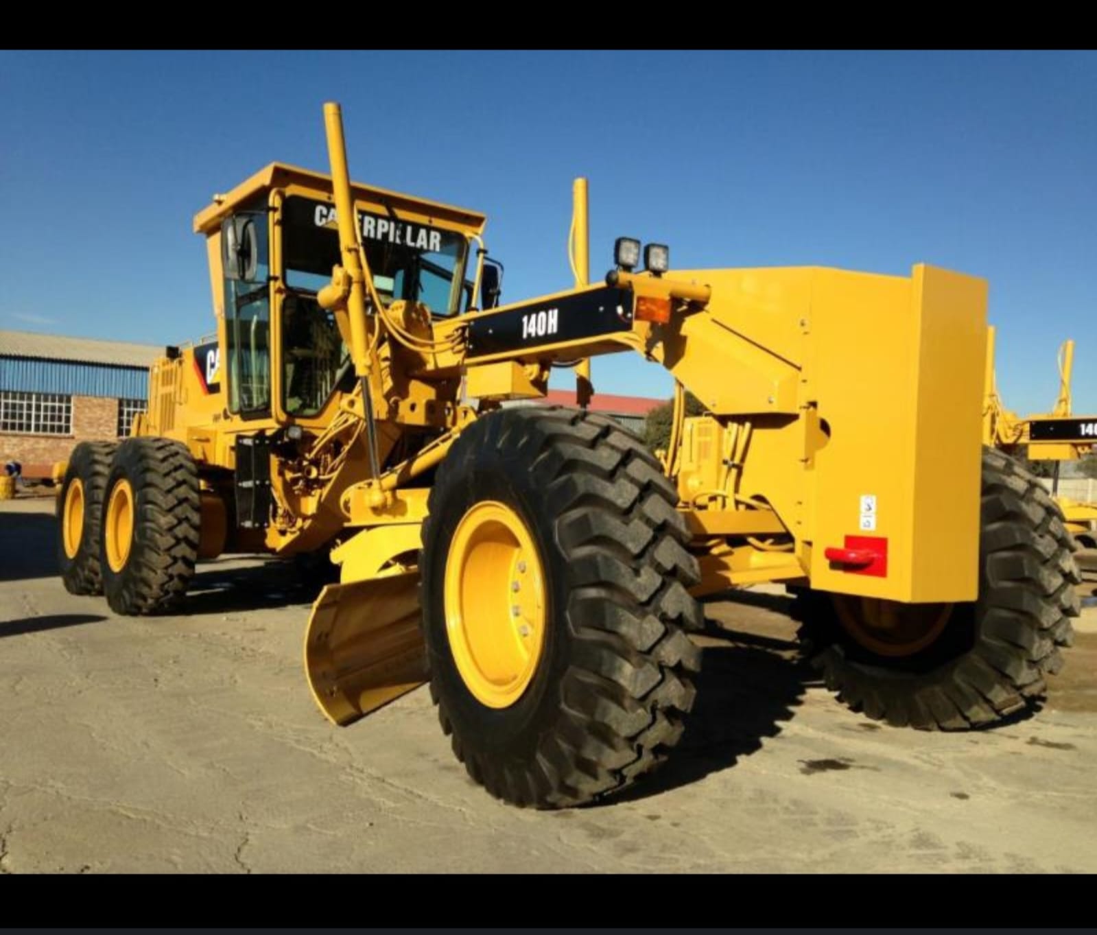 Caterpillar 140H motor grader ready for export