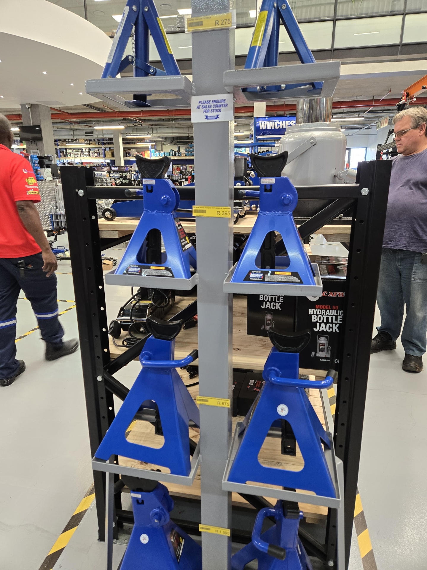 Axle jack stands and hydraulic bottle jacks