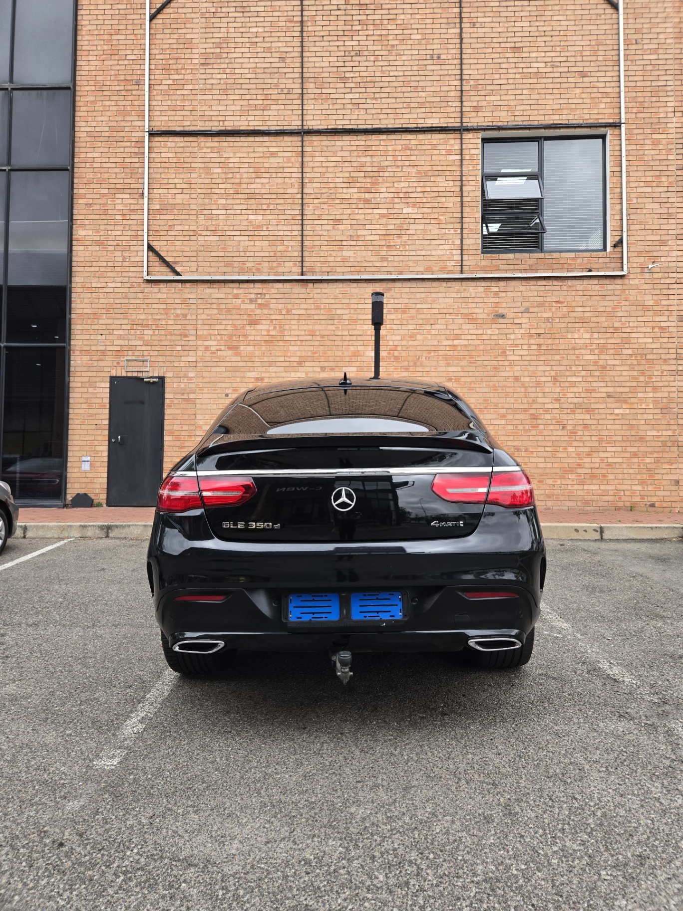 Rear view of the Mercedes-Benz GLE 350d 4MATIC